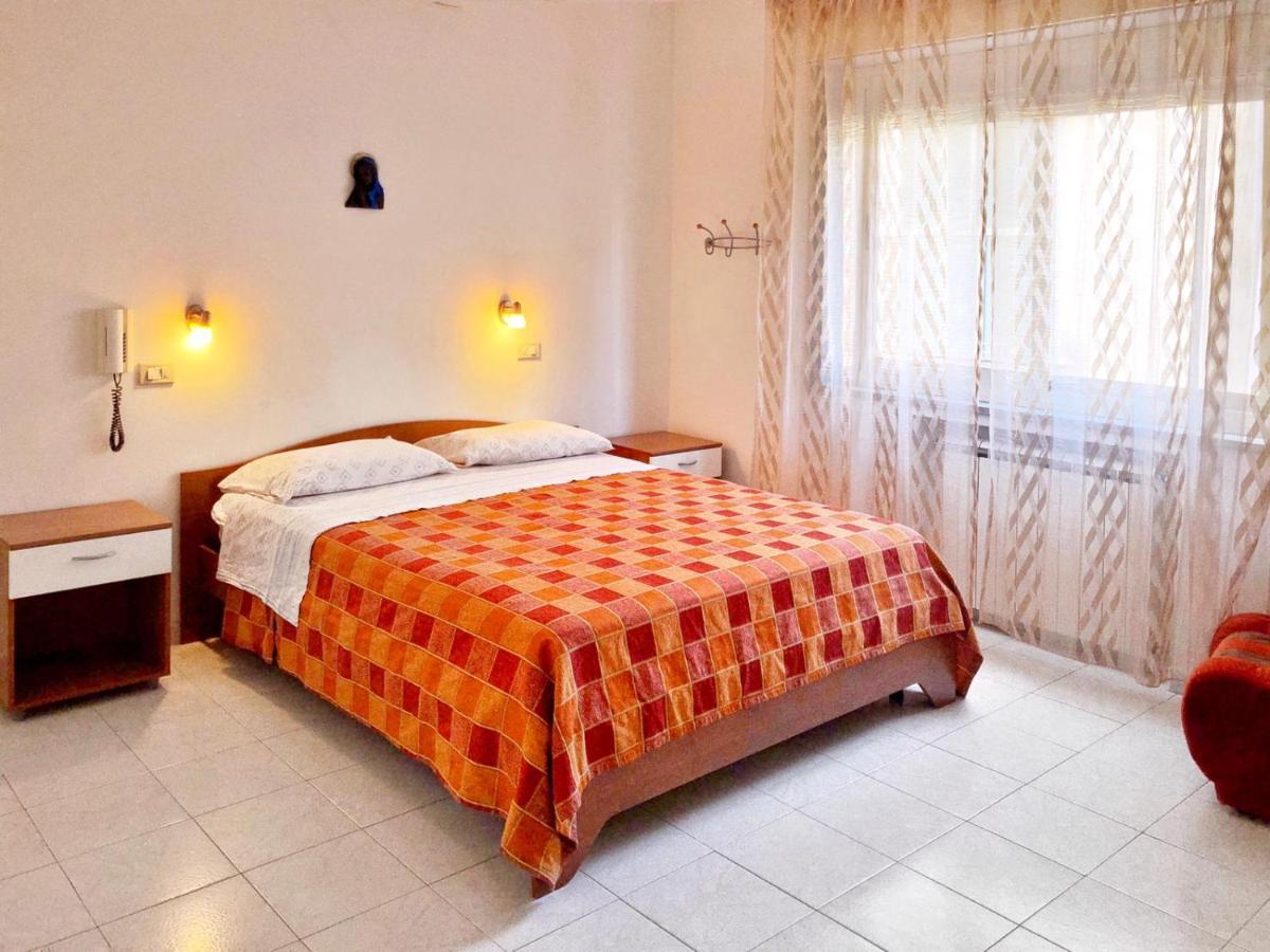 Apartamento Tiziana Giardini-Naxos Exterior foto