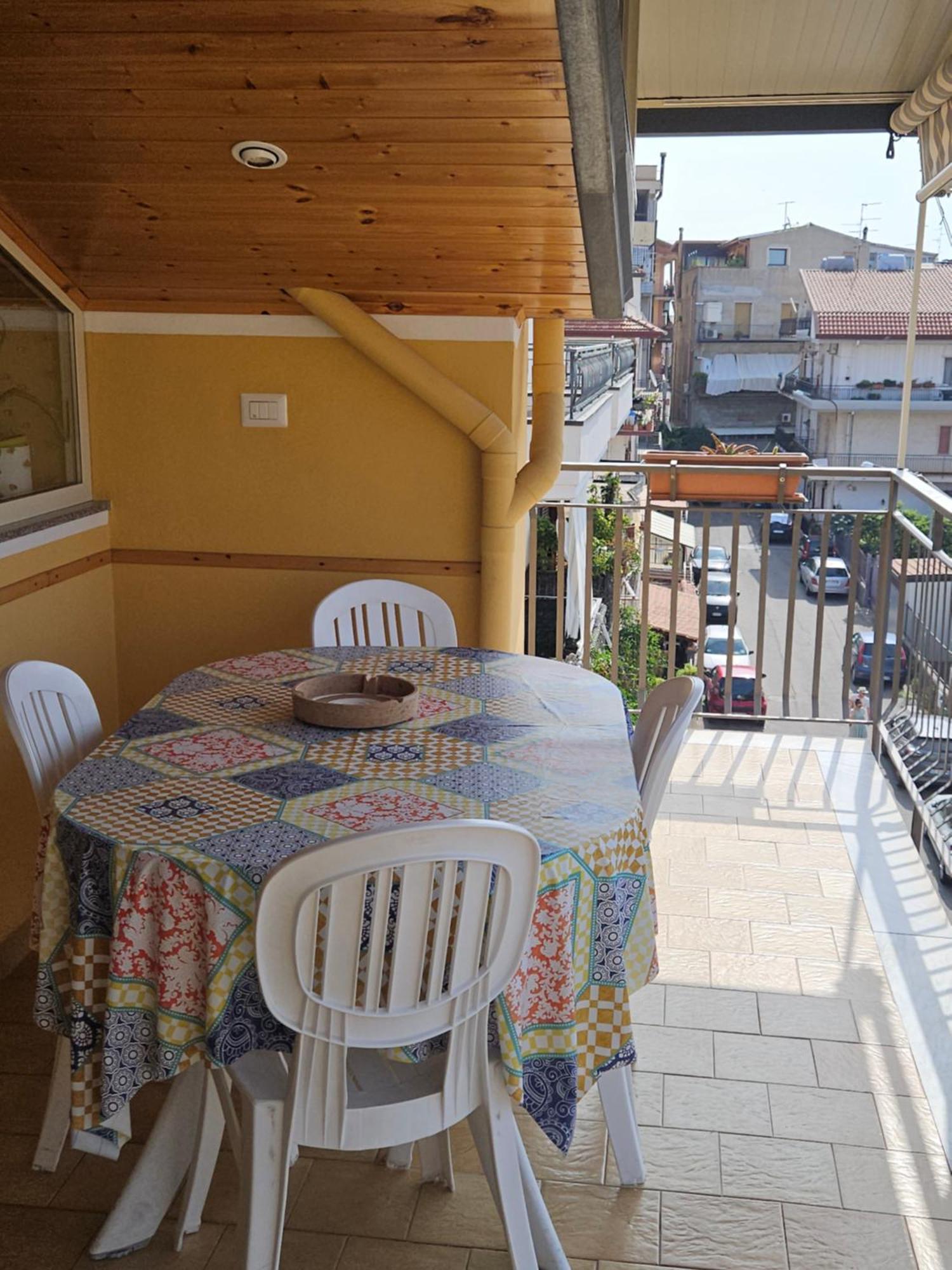 Apartamento Tiziana Giardini-Naxos Exterior foto