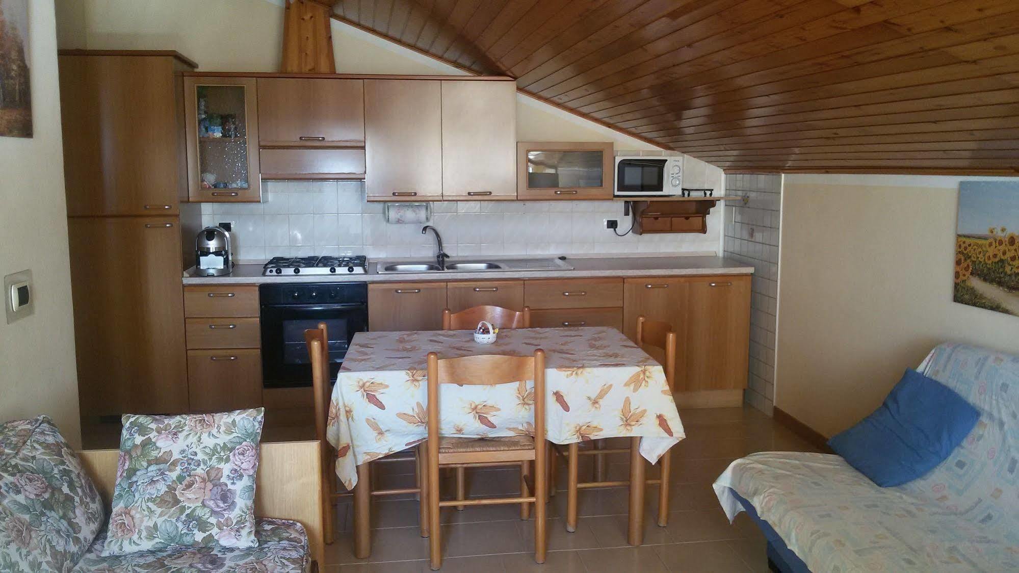 Apartamento Tiziana Giardini-Naxos Exterior foto
