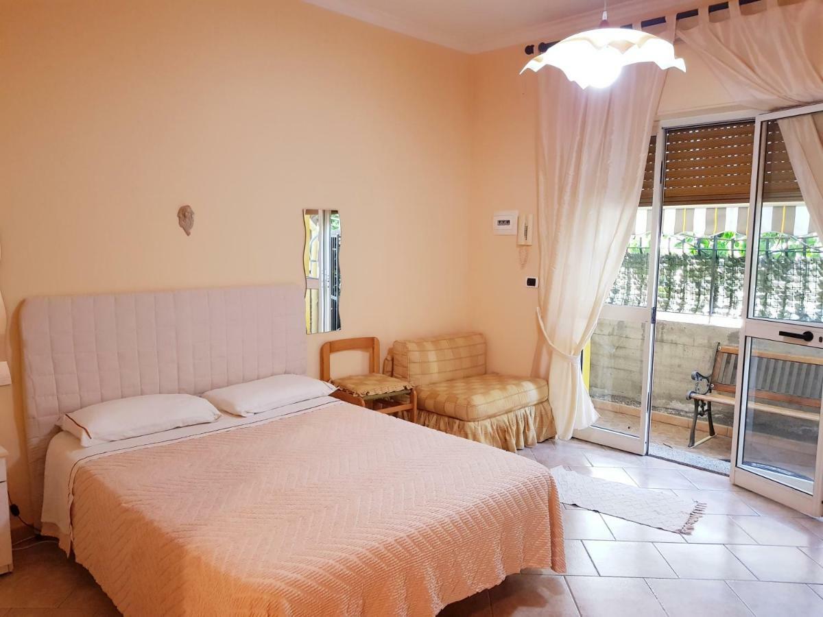 Apartamento Tiziana Giardini-Naxos Exterior foto